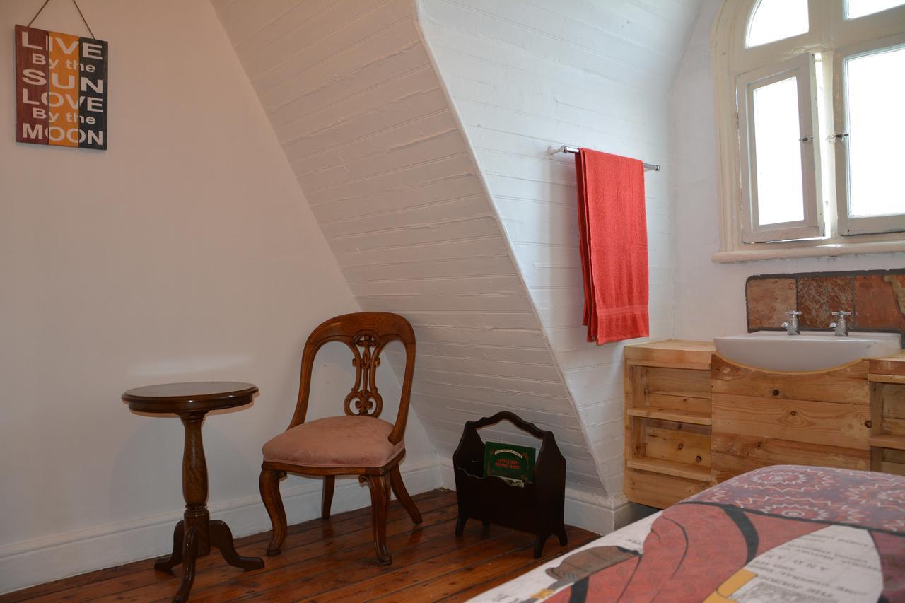 Urban Hive Backpackers Hostel Cape Town Bagian luar foto