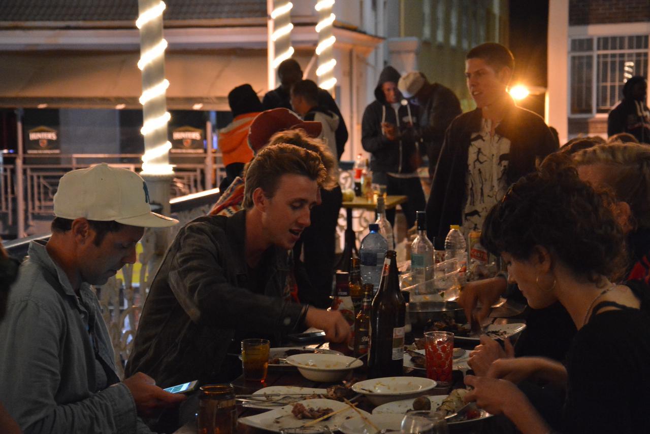 Urban Hive Backpackers Hostel Cape Town Bagian luar foto