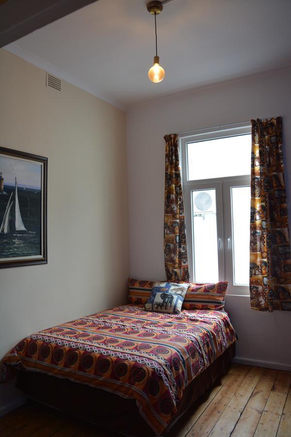 Urban Hive Backpackers Hostel Cape Town Bagian luar foto